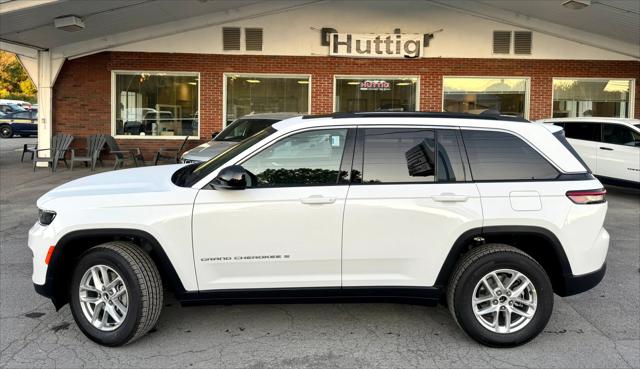 2025 Jeep Grand Cherokee GRAND CHEROKEE LAREDO X 4X4