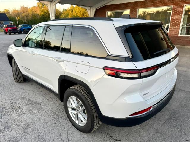 2025 Jeep Grand Cherokee GRAND CHEROKEE LAREDO X 4X4