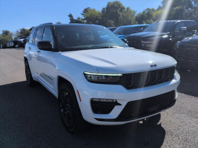 2025 Jeep Grand Cherokee GRAND CHEROKEE SUMMIT 4X4