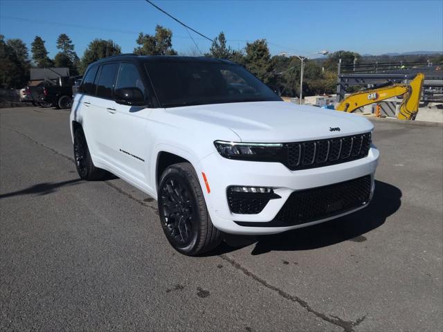 2025 Jeep Grand Cherokee GRAND CHEROKEE SUMMIT 4X4