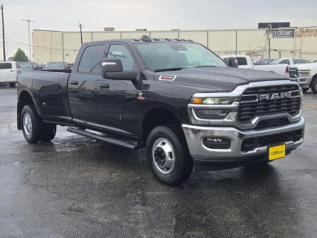 2026 RAM Ram 3500 RAM 3500 TRADESMAN CREW CAB 4X4 8 BOX