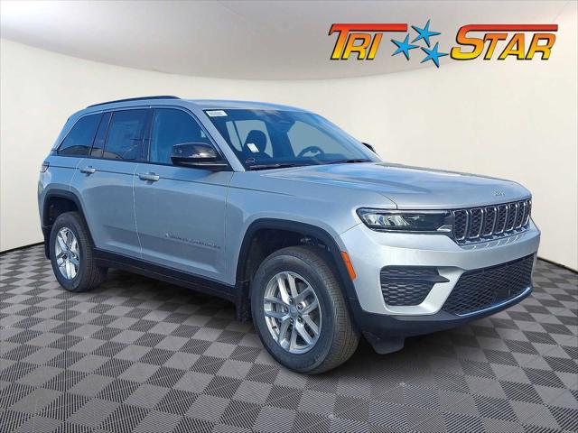 2025 Jeep Grand Cherokee GRAND CHEROKEE LAREDO X 4X4 2025 Jeep Grand Cherokee GRAND CHEROKEE LAREDO X 4X4