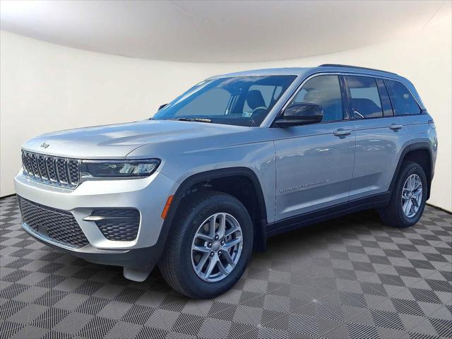 2025 Jeep Grand Cherokee GRAND CHEROKEE LAREDO X 4X4 2025 Jeep Grand Cherokee GRAND CHEROKEE LAREDO X 4X4