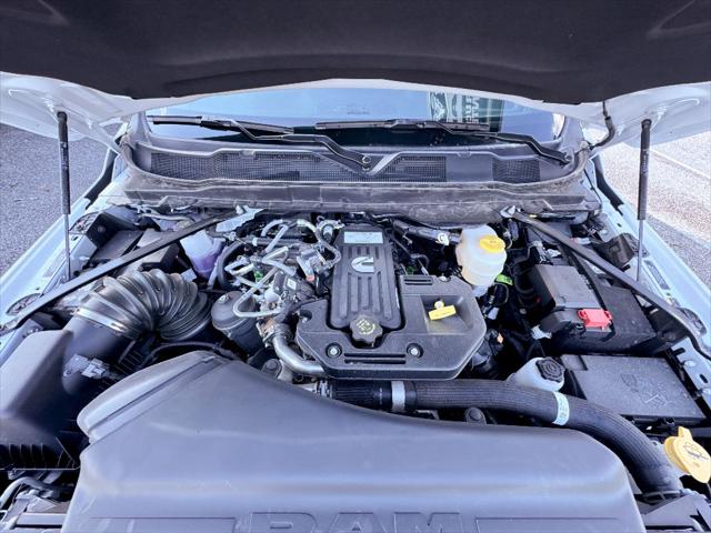 2026 RAM Ram 3500 RAM 3500 TRADESMAN CREW CAB 4X4 8 BOX