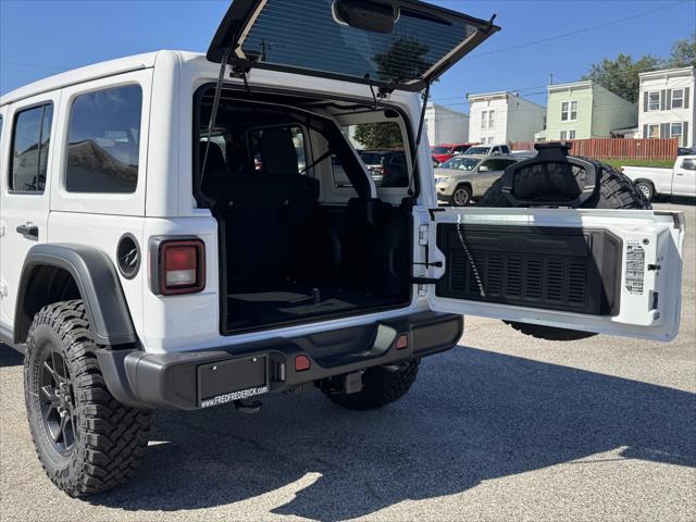 2025 Jeep Wrangler 4-Door Willys 4x4