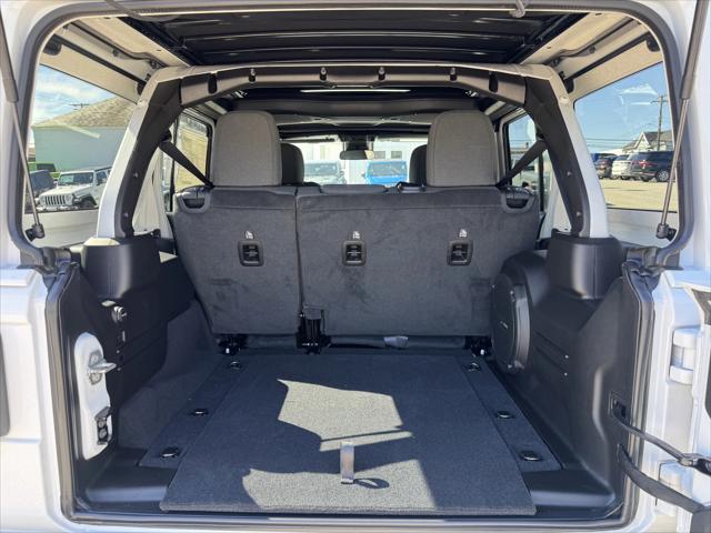 2025 Jeep Wrangler 4-Door Willys 4x4