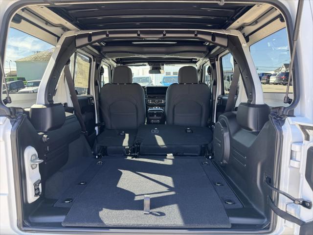 2025 Jeep Wrangler 4-Door Willys 4x4