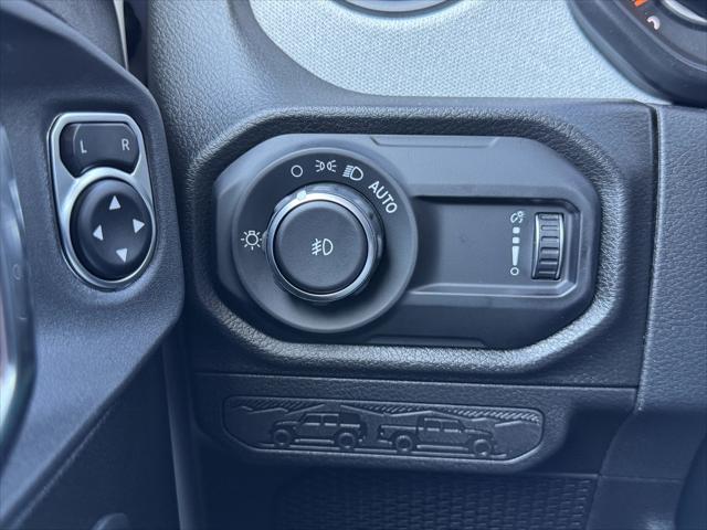 2025 Jeep Wrangler 4-Door Willys 4x4