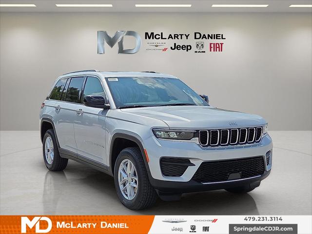 2025 Jeep Grand Cherokee GRAND CHEROKEE LAREDO X 4X4 2025 Jeep Grand Cherokee GRAND CHEROKEE LAREDO X 4X4