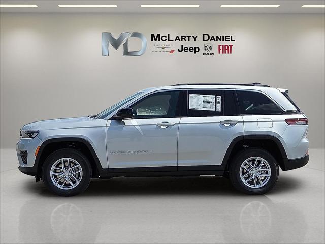 2025 Jeep Grand Cherokee GRAND CHEROKEE LAREDO X 4X4 2025 Jeep Grand Cherokee GRAND CHEROKEE LAREDO X 4X4