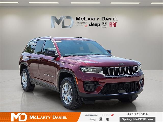 2025 Jeep Grand Cherokee GRAND CHEROKEE LAREDO X 4X4