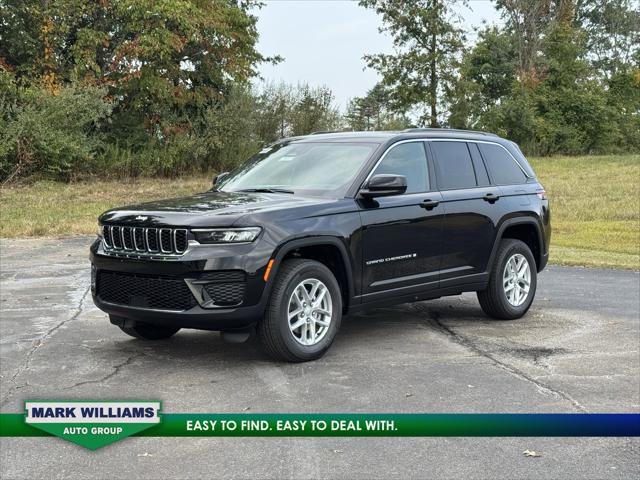 2025 Jeep Grand Cherokee GRAND CHEROKEE LAREDO X 4X4