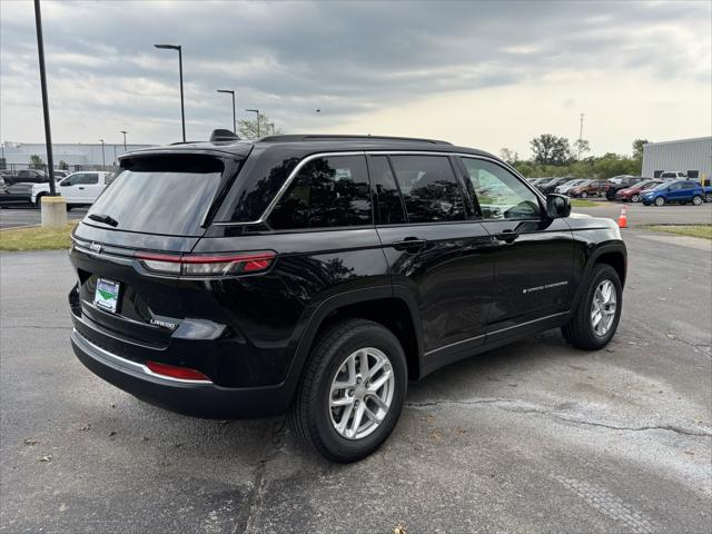 2025 Jeep Grand Cherokee GRAND CHEROKEE LAREDO X 4X4