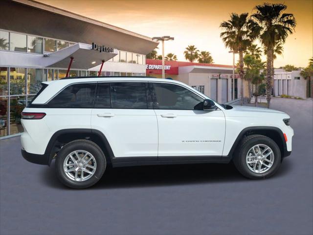 2025 Jeep Grand Cherokee GRAND CHEROKEE LAREDO X 4X2