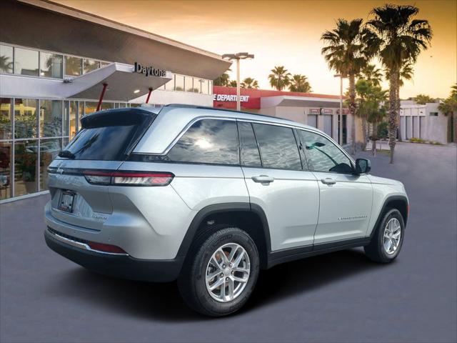 2025 Jeep Grand Cherokee GRAND CHEROKEE LAREDO X 4X2