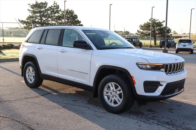 2025 Jeep Grand Cherokee GRAND CHEROKEE LAREDO 4X2