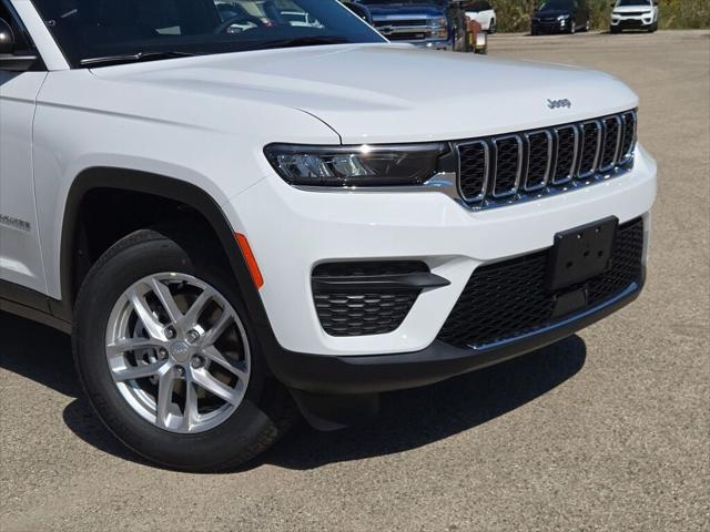 2025 Jeep Grand Cherokee GRAND CHEROKEE LAREDO X 4X4