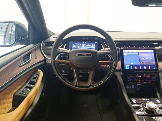 2025 Jeep Grand Cherokee GRAND CHEROKEE SUMMIT 4X4