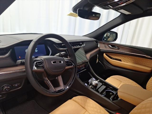 2025 Jeep Grand Cherokee GRAND CHEROKEE SUMMIT 4X4