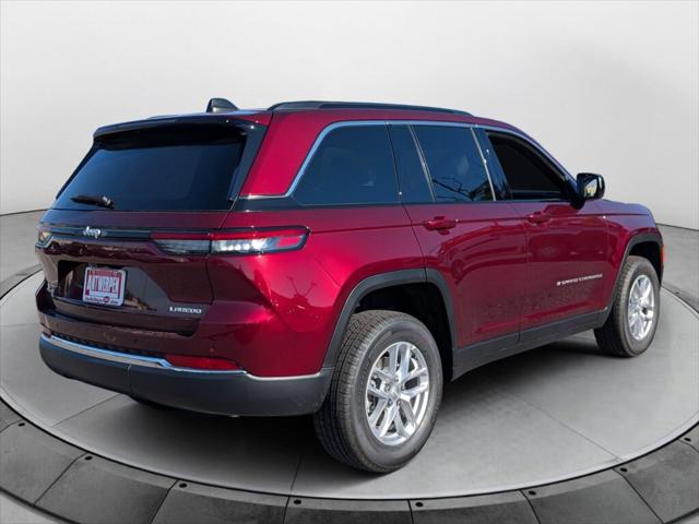 2025 Jeep Grand Cherokee GRAND CHEROKEE LAREDO X 4X4