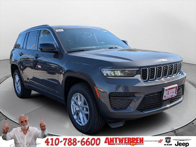 2025 Jeep Grand Cherokee GRAND CHEROKEE LAREDO X 4X4