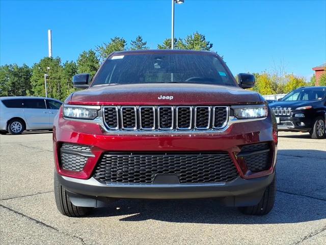 2025 Jeep Grand Cherokee GRAND CHEROKEE LAREDO X 4X4