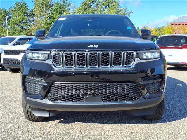 2025 Jeep Grand Cherokee GRAND CHEROKEE LAREDO X 4X4