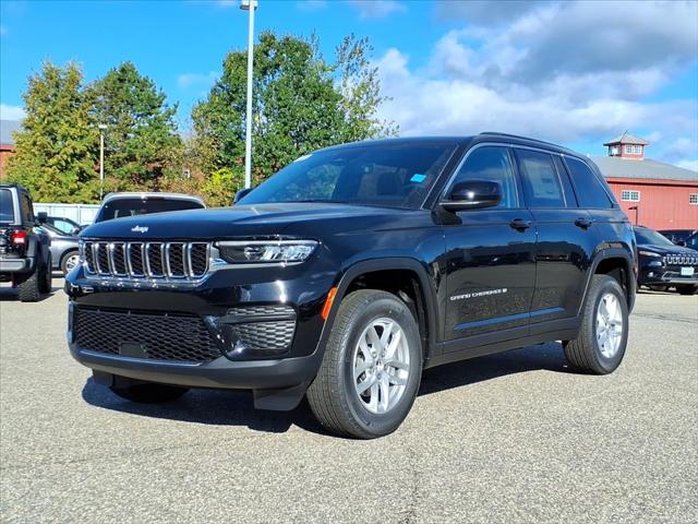 2025 Jeep Grand Cherokee GRAND CHEROKEE LAREDO X 4X4