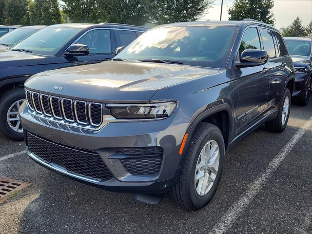 2025 Jeep Grand Cherokee GRAND CHEROKEE LAREDO X 4X4