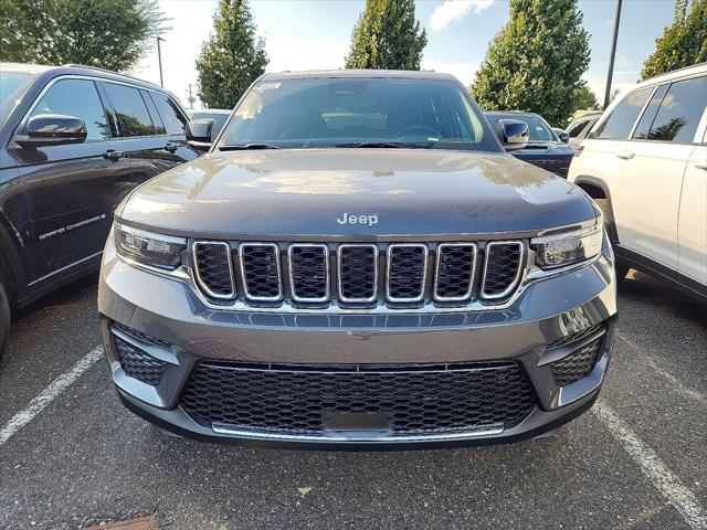 2025 Jeep Grand Cherokee GRAND CHEROKEE LAREDO X 4X4 2025 Jeep Grand Cherokee GRAND CHEROKEE LAREDO X 4X4