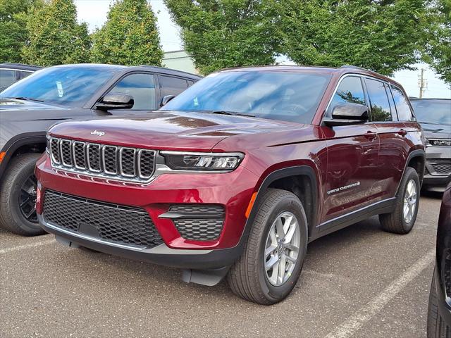 2025 Jeep Grand Cherokee GRAND CHEROKEE LAREDO X 4X4