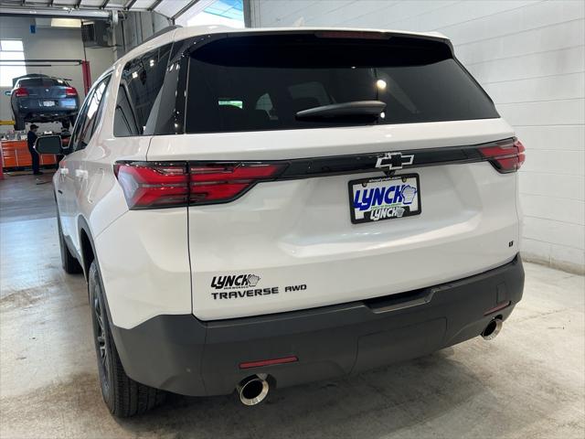 2023 Chevrolet Traverse AWD LT Cloth