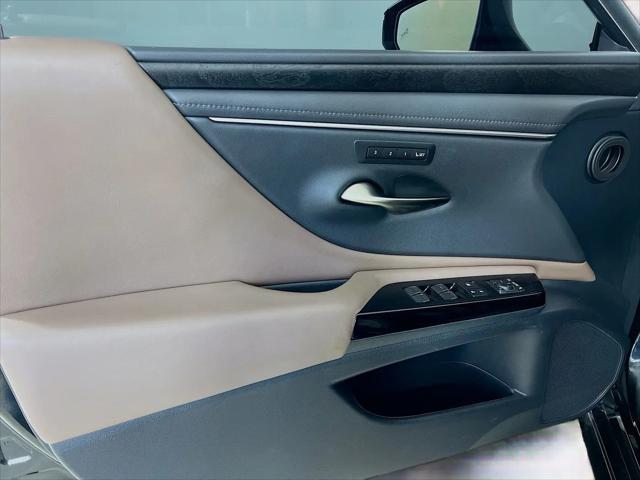 2024 Lexus ES 300h ES 300h