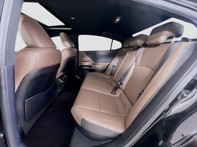 2024 Lexus ES 300h ES 300h