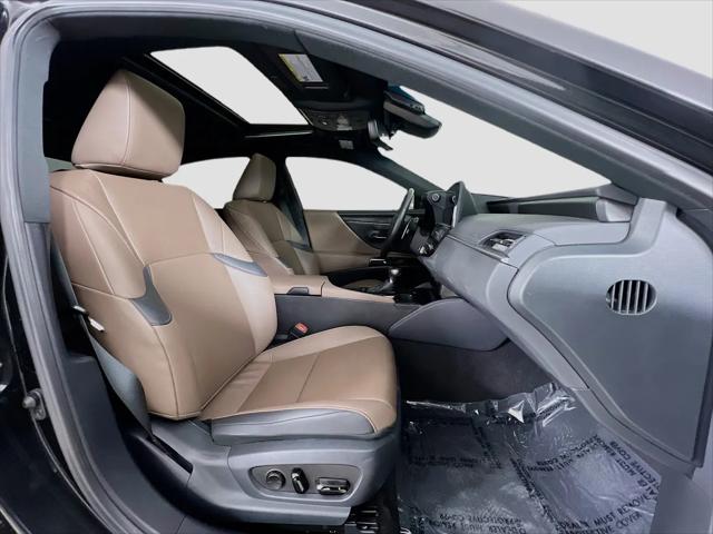 2024 Lexus ES 300h ES 300h