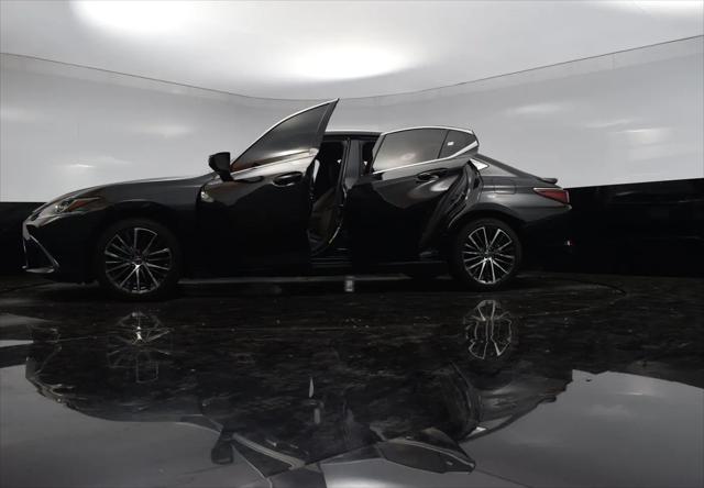 2024 Lexus ES 300h ES 300h
