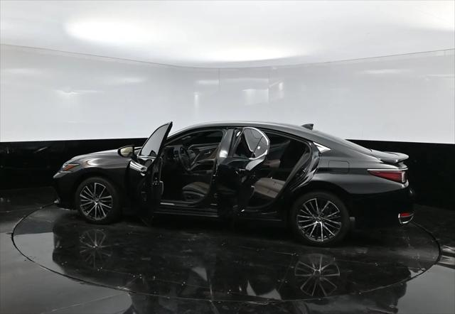 2024 Lexus ES 300h ES 300h