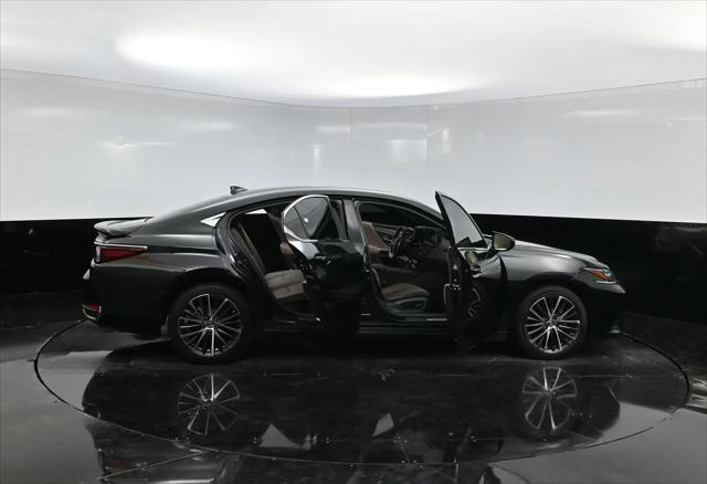 2024 Lexus ES 300h ES 300h