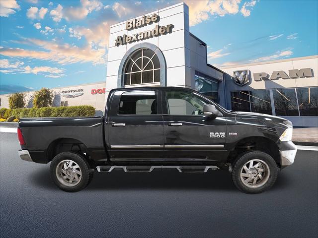 2018 RAM 1500 Big Horn Crew Cab 4x4 57 Box