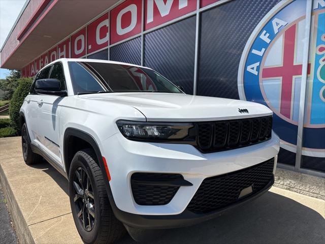 2024 Jeep Grand Cherokee Altitude 4x4 2024 Jeep Grand Cherokee Altitude 4x4