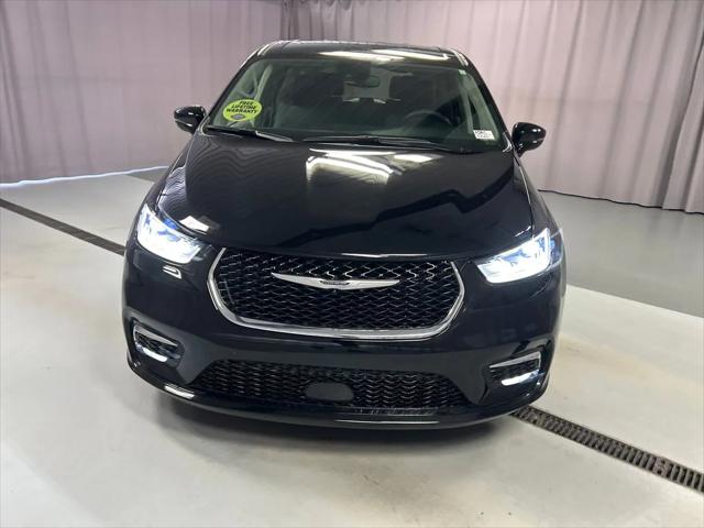 2024 Chrysler Pacifica Hybrid Select 2024 Chrysler Pacifica Hybrid Select