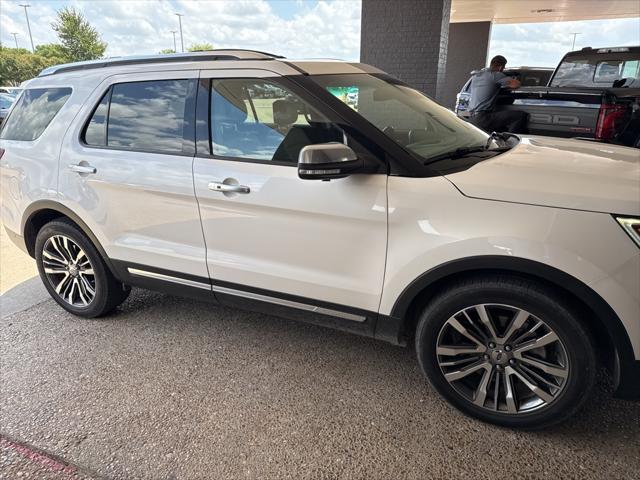 2017 Ford Explorer Platinum