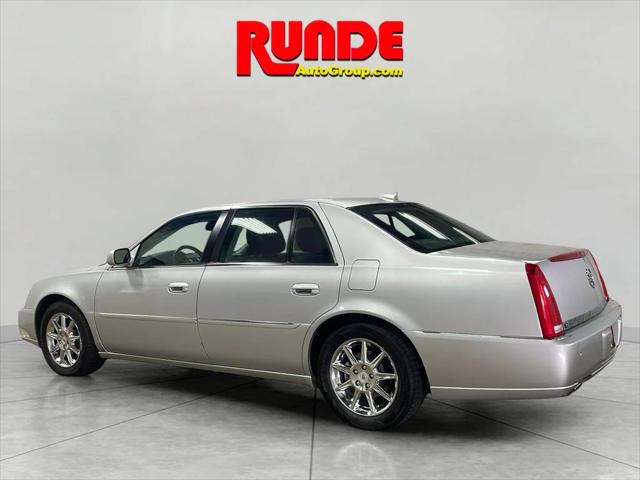 2011 Cadillac DTS Luxury Collection