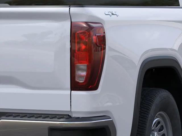 2025 GMC Sierra 1500 4WD Crew Cab Short Box Pro