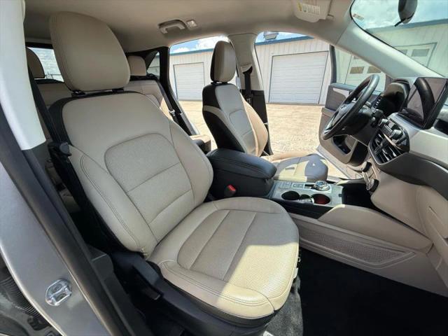 2022 Ford Escape SEL Hybrid