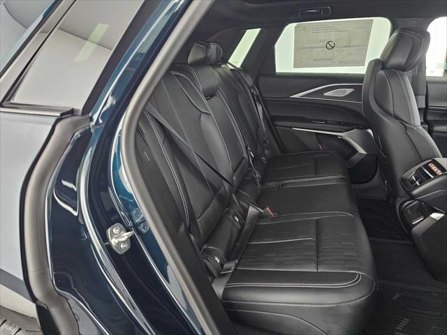 2025 Cadillac iQ Luxury w/1SE