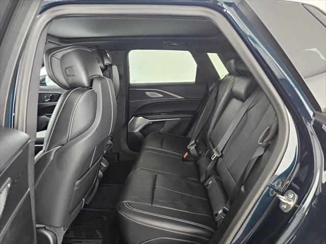 2025 Cadillac iQ Luxury w/1SE