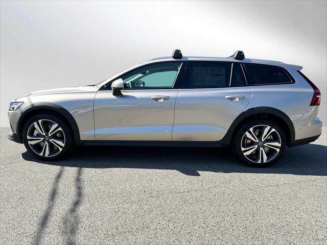 2026 Volvo V60 Cross Country Plus, B5 AWD Gas (mild hybrid)
