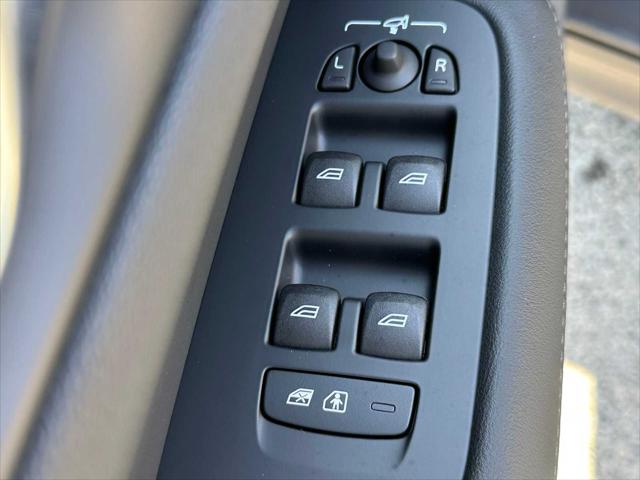 2026 Volvo V60 Cross Country Plus, B5 AWD Gas (mild hybrid)