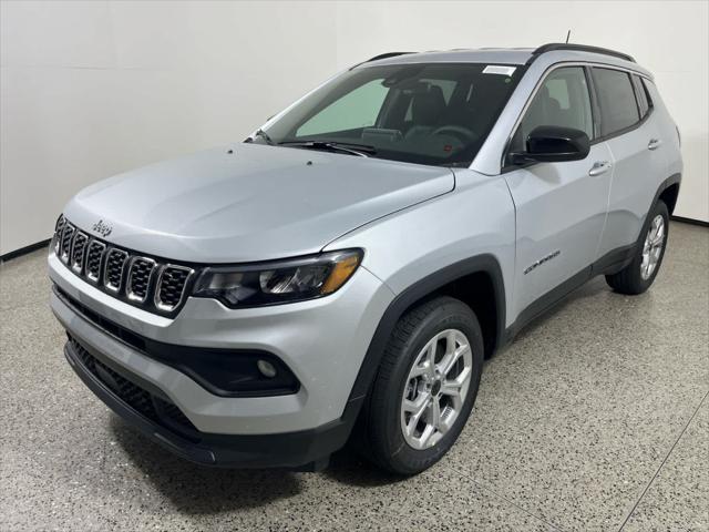 2025 Jeep Compass COMPASS LATITUDE 4X4